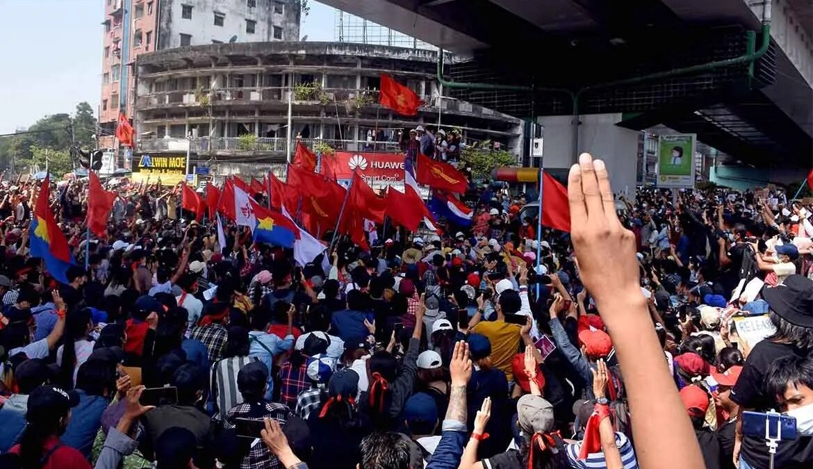 癲狂鎮壓與疫情災難：緬甸革命運動的當前困境與下一步